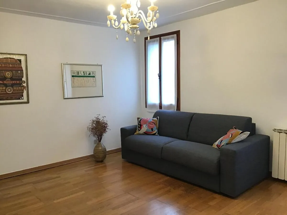 Apartamento Alla Biennale Da Irma Veneza Itália